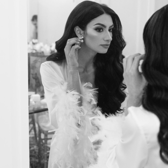 Bridal robe with Feather Sleeve - The Robe UA (Etsy) - Picture 5 of 6